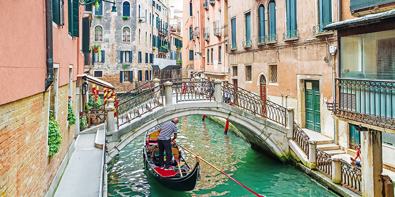 Kanalvgar i Venedig, Italien.